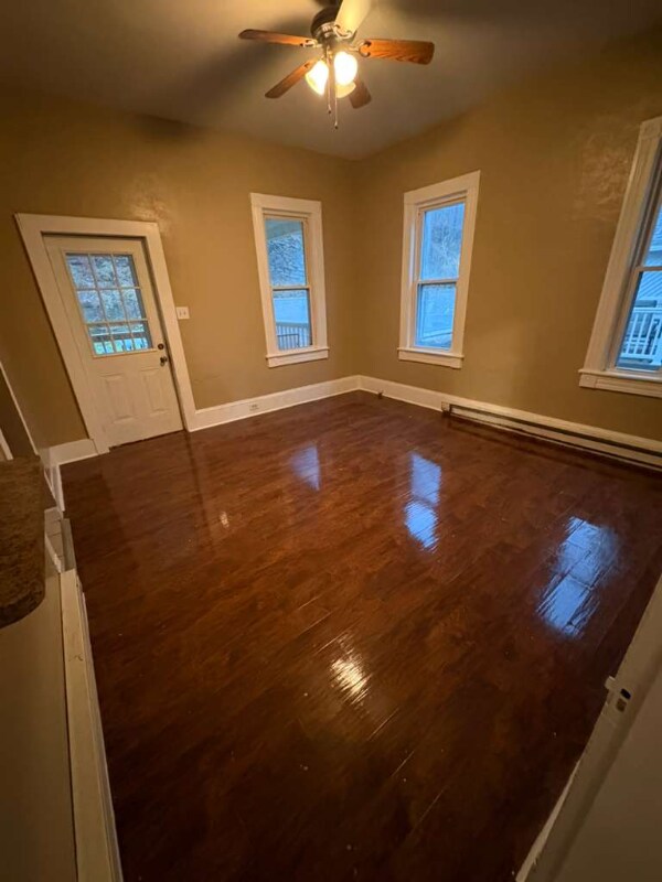 Foto del edificio - 552 Main St