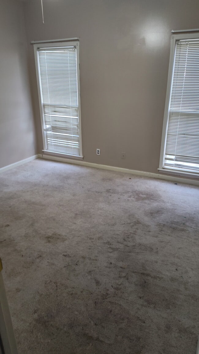 Foto del edificio - 3509 Heatherbrooke Ct