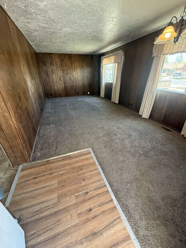 Foto del edificio - Main Level Living