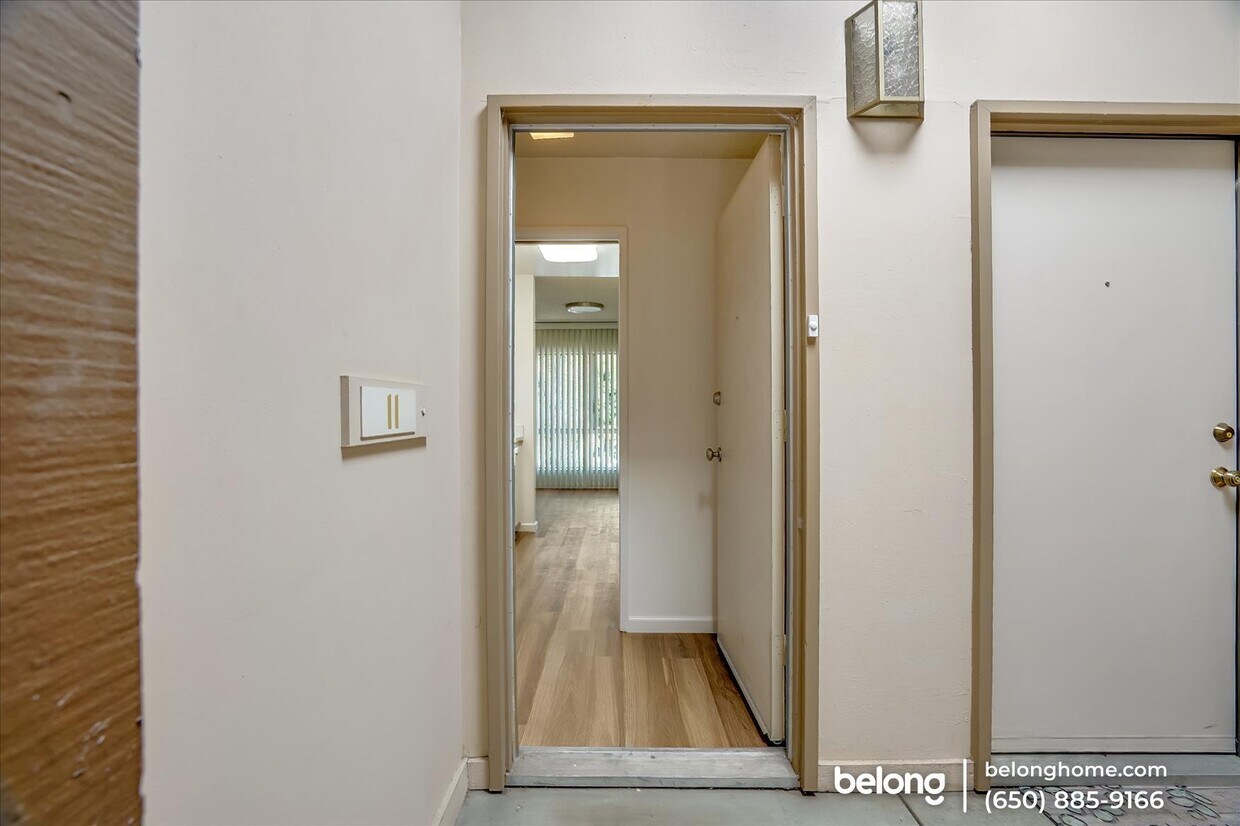 121 Buckingham Dr Unit 11, Santa Clara, CA 95051 Condo for Rent in