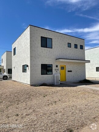 Building Photo - 1645 E Monroe St