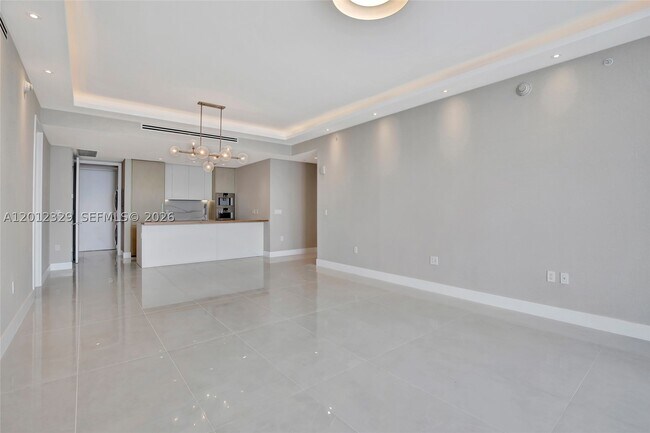 Foto del edificio - 15701 Collins Ave