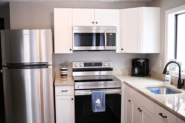 Recently renovated kitchen. - 151 Granite Rd