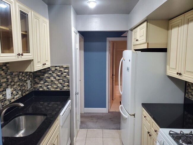 Foto del edificio - 136 Duvall Ln