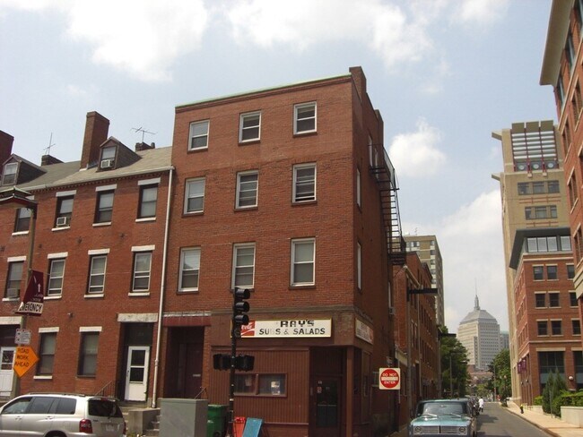 Building Photo - 202 Walden St