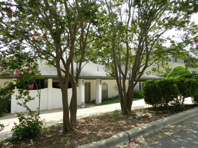 Foto del edificio - 3713 Meredith St