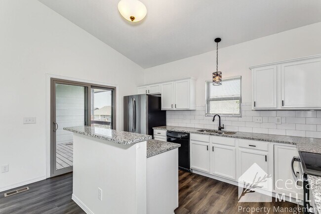 Foto del edificio - Stunning Townhome in East Wichita-This is a Must See!