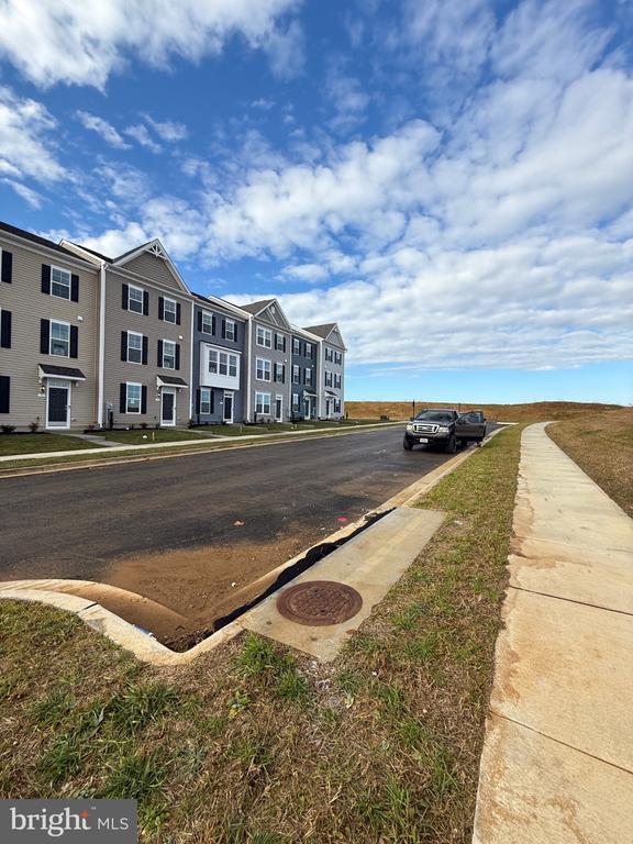 Building Photo - 79 Abigail St