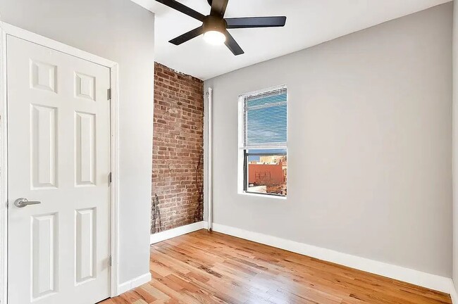 Building Photo - 554 West 181st Street