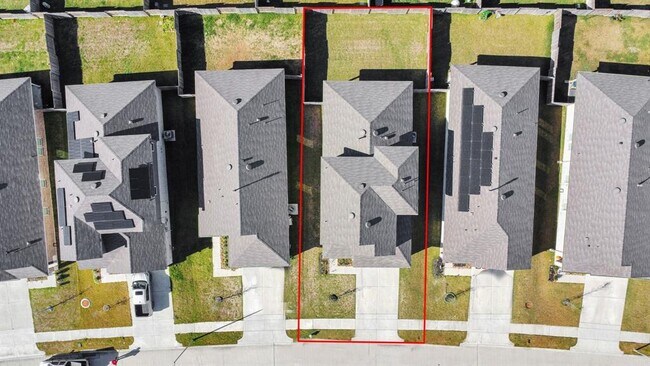 Foto del edificio - 5227 Castlebury Meadows Dr