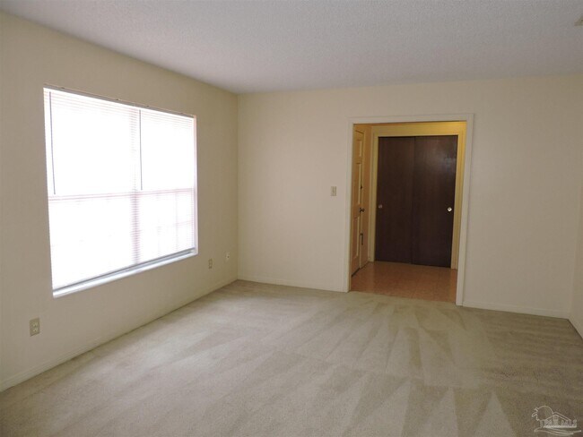 Foto del edificio - 5725 Keystone Rd