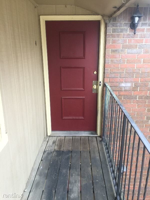 Foto principal - 620 S Mt Carmel St