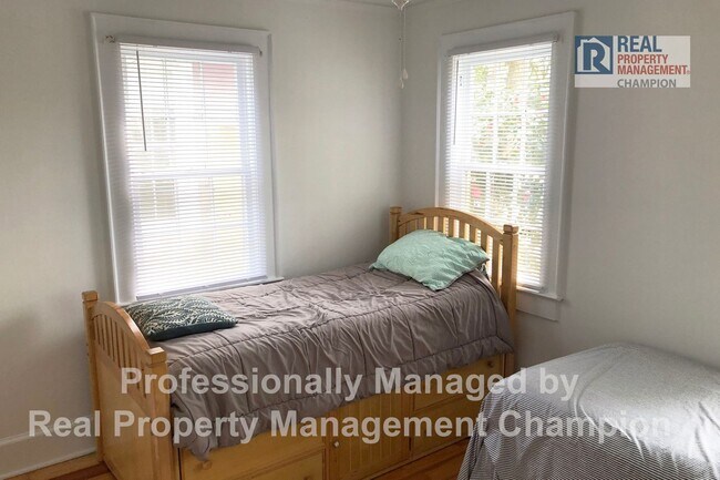 Building Photo - Charming Cottage in the Heart of Wilmington