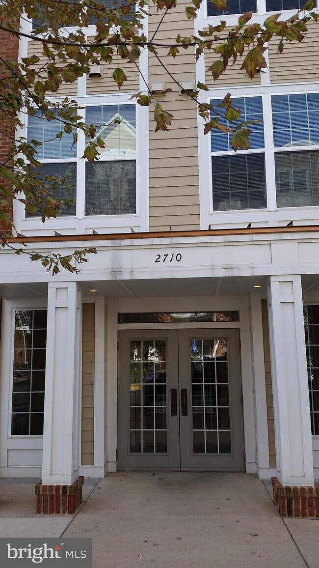 Foto del edificio - 2710 Bellforest Ct
