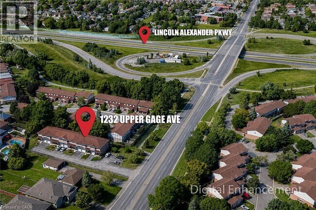 Photo du bâtiment - 1232 Upper Gage Ave