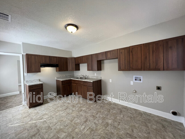 Foto del edificio - 2492 Boyle Ave