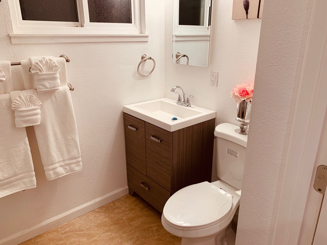 Foto principal - 26494 Oliver Rd