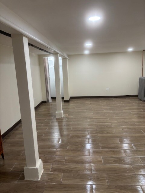 Foto del edificio - 5853 W Dakin St