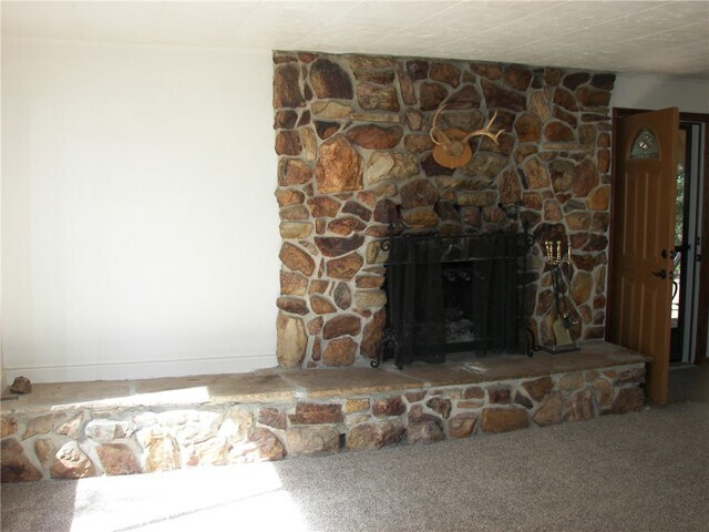 Foto del edificio - 21636 Sawpit Canyon Rd