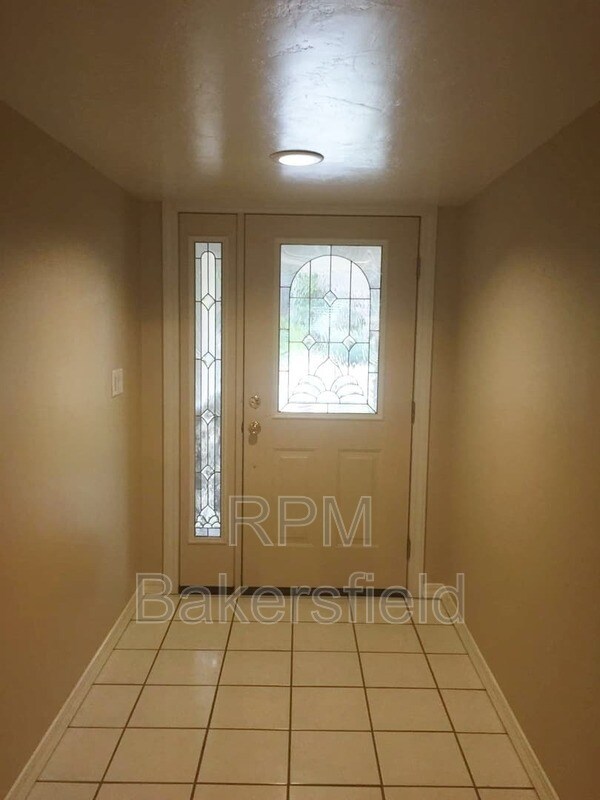 Building Photo - 501 Starmount Ln