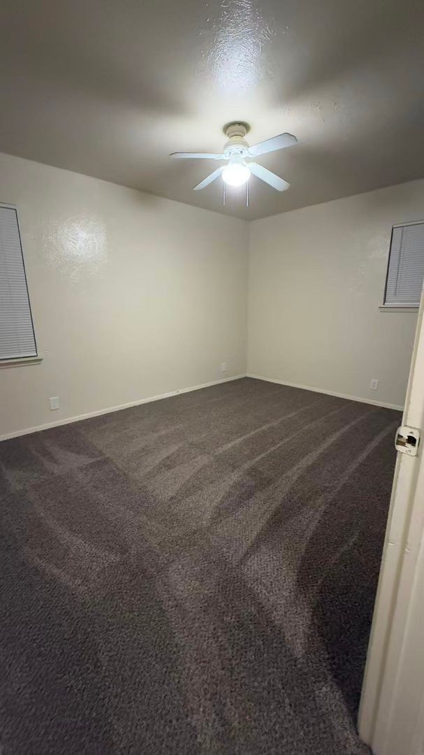 Foto del edificio - Beautiful 3 Bedroom 1.5 Bathroom in Plano!