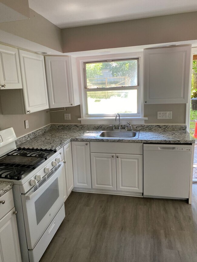 Foto del edificio - 714-716 Prescott Ave
