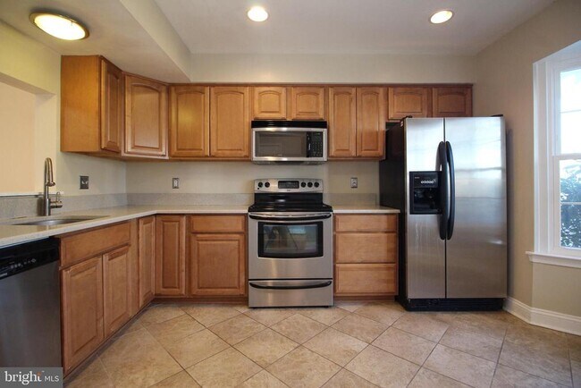 Building Photo - 192 Sulgrave Ct