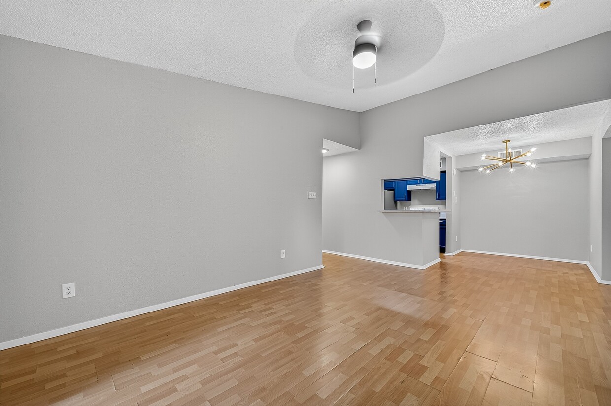 Building Photo - 10555 Turtlewood Ct