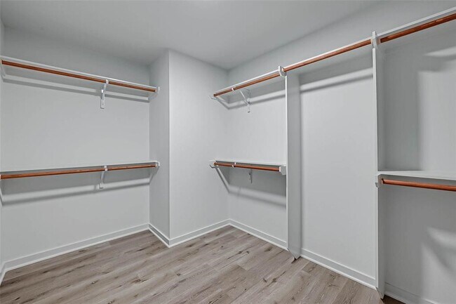 Foto del edificio - 3510 Contempo Dr