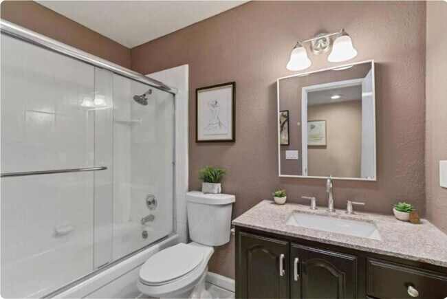 Foto del edificio - 15395 Lake Arthur Rd