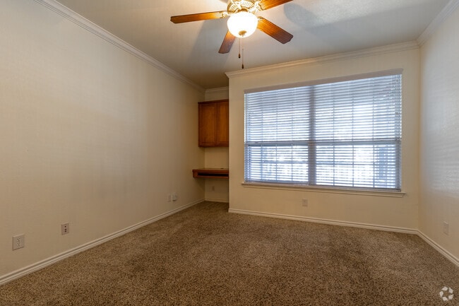1BR, 1BA - 764SF - Waxahachie Village Apartments Condominiums