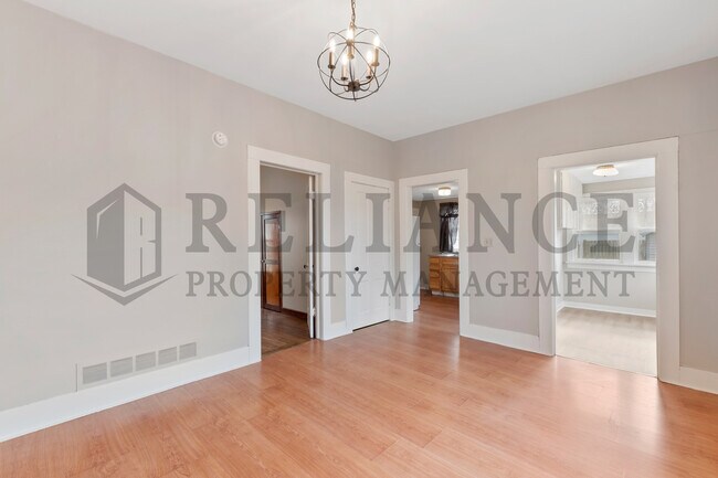 Foto del edificio - 400 S King St