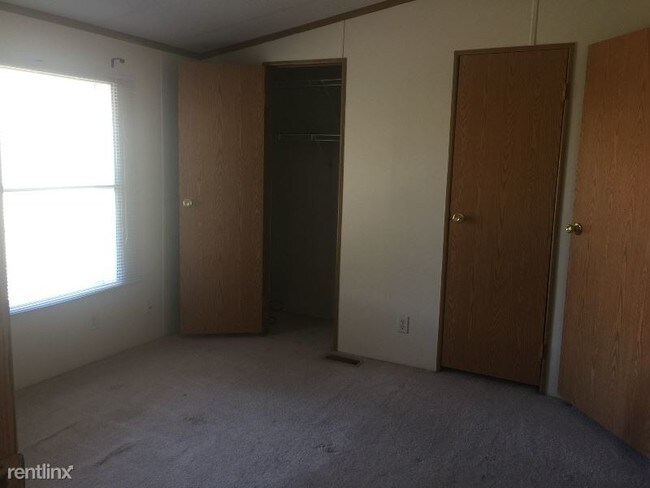 Building Photo - 117 Knorr Rd