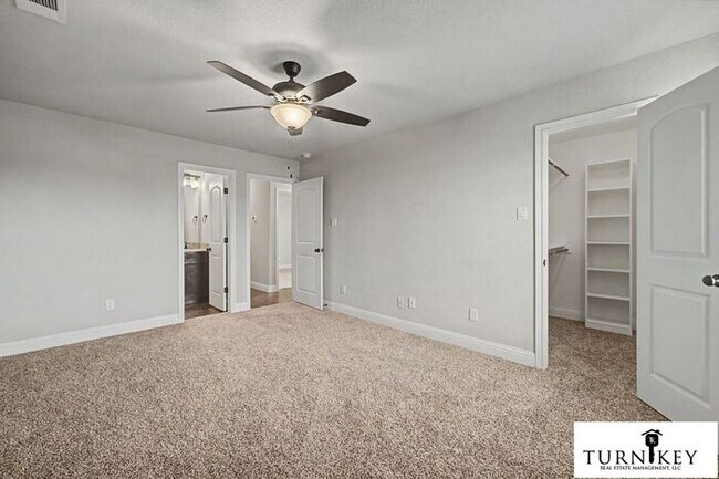 Building Photo - Modern Country Living in Weatherford — 3BR/2BA Duplex with Lawn Care & No Water Bill Included