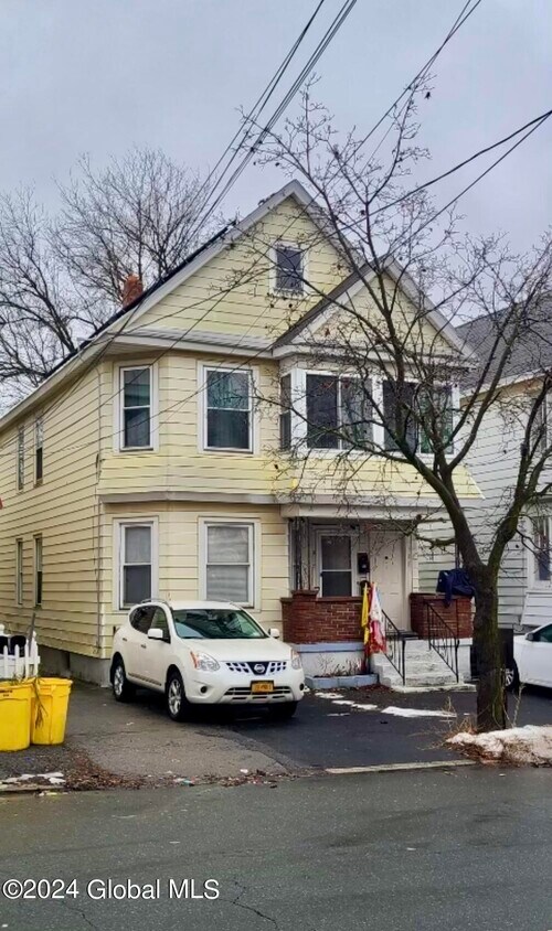 Foto principal - 908 Cutler St