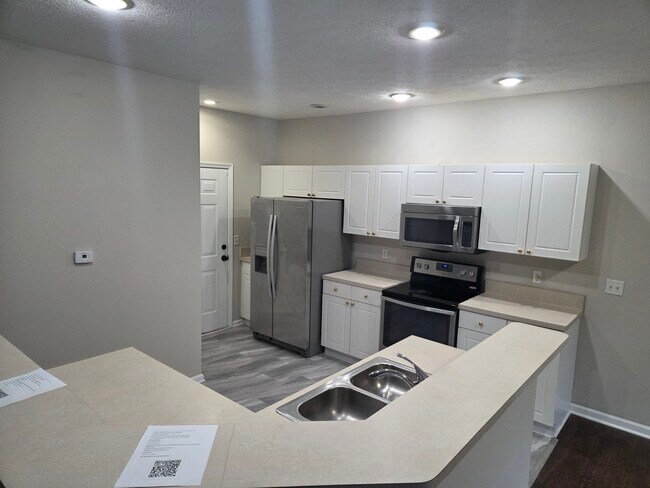 Foto del edificio - 770 Mystic Pointe Dr