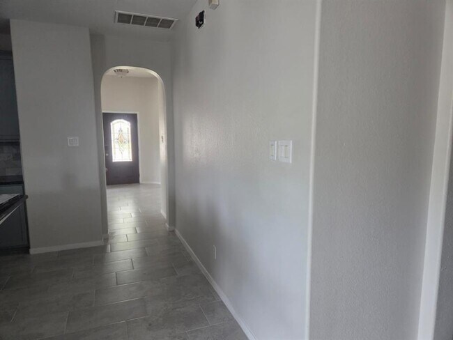 Foto del edificio - 24302 Cornell Park Ln