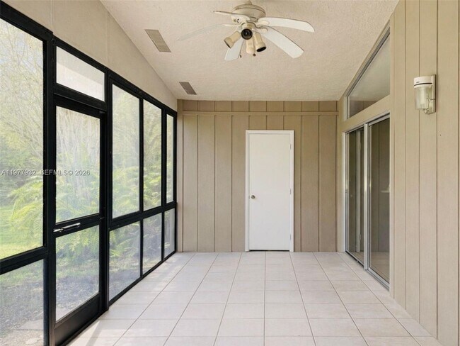 Foto del edificio - 614 Woodgate Cir