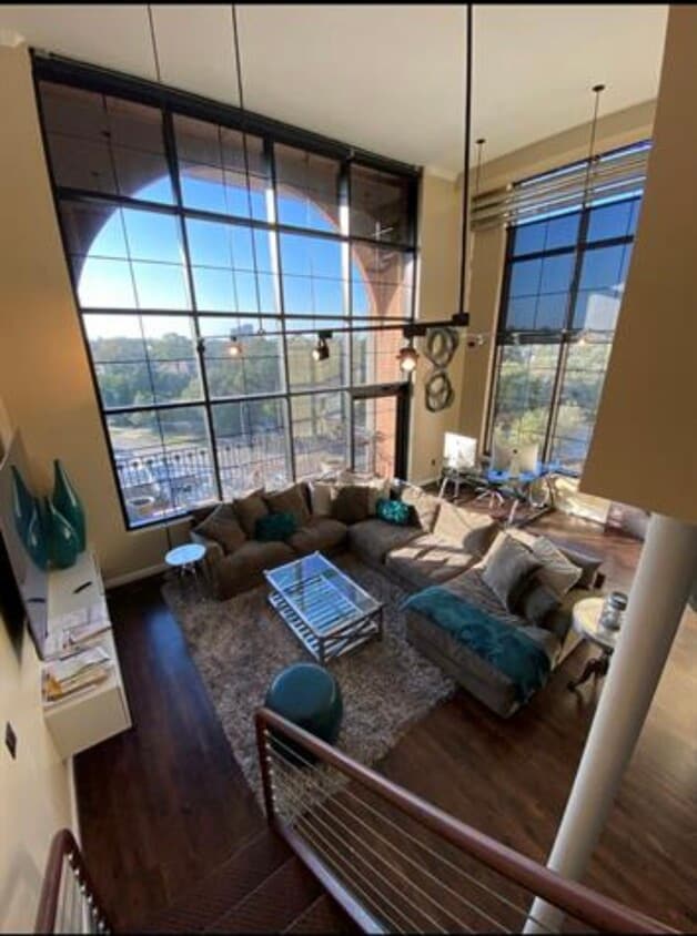Photo - 1025 S Shepherd Dr (Houston, TX)