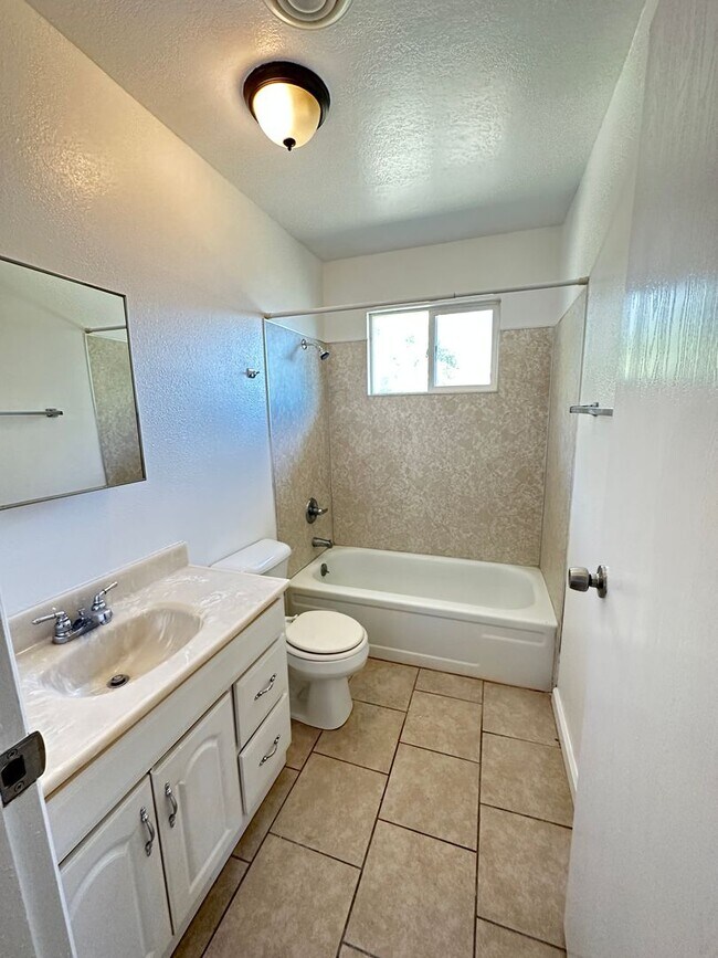 Building Photo - 3 bed/ 2 ba house  - Olivehurst