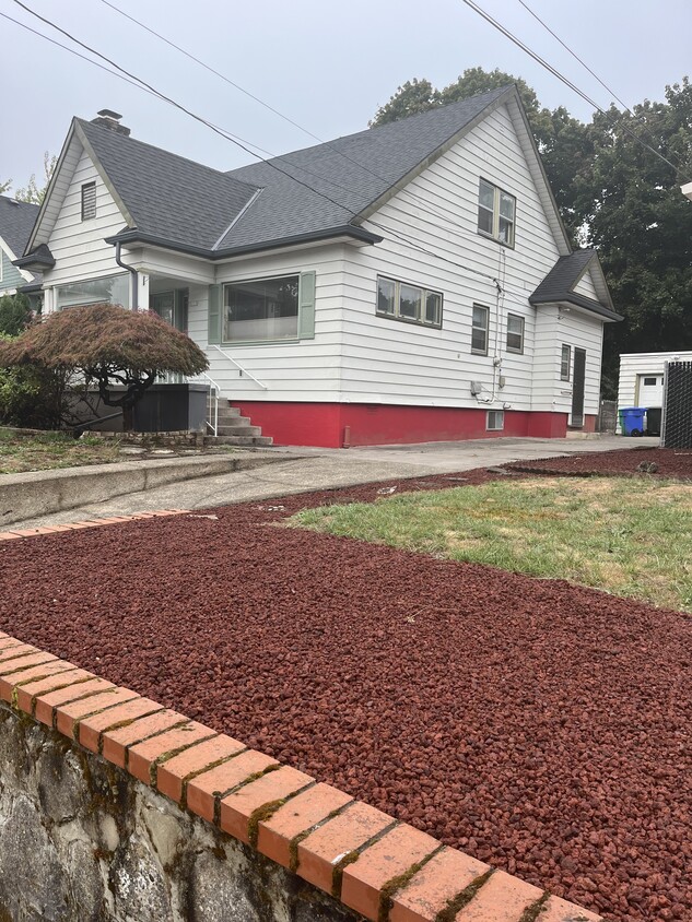 Primary Photo - 3213 NE 11th Ave
