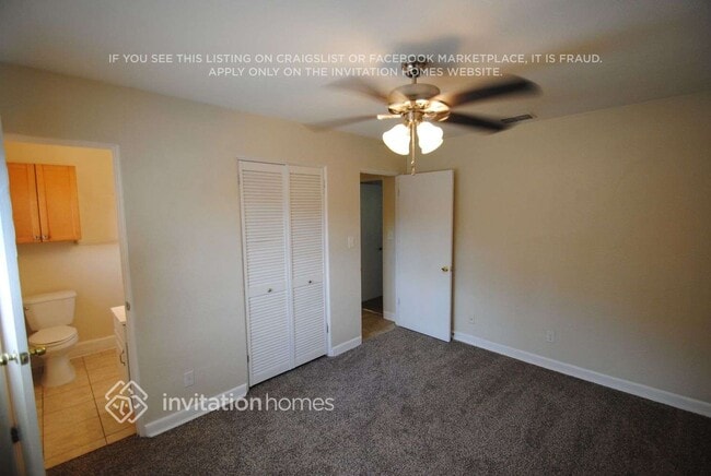 Foto del edificio - 5609 Sandalwood Dr