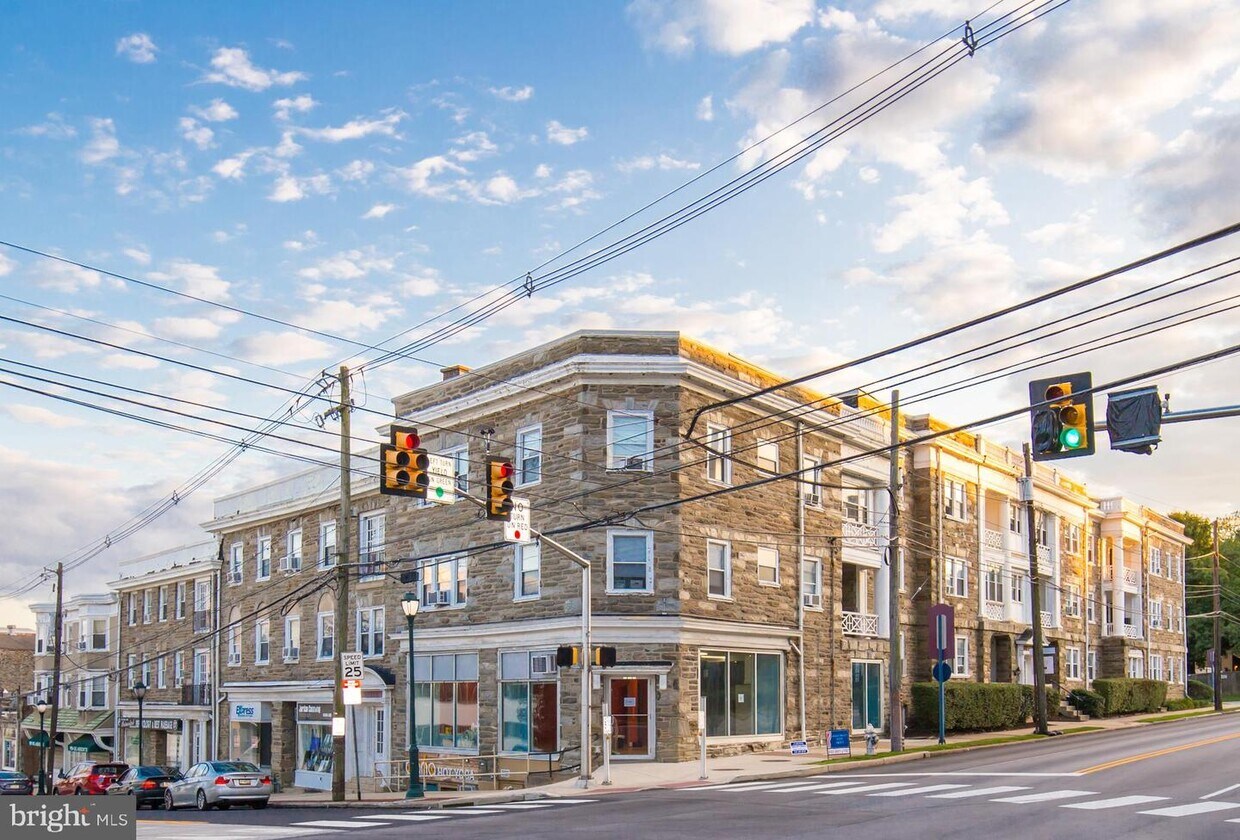 242 Bala Ave Unit 3, Bala Cynwyd, PA 19004 Room for Rent in Bala