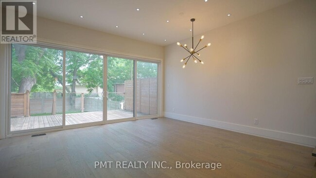 Building Photo - 435 Valermo Dr