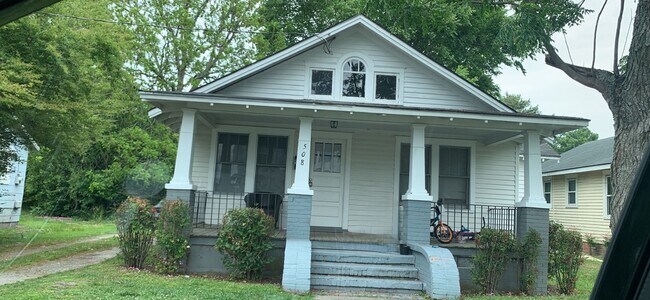 Foto del edificio - Quaint home located in City Limits