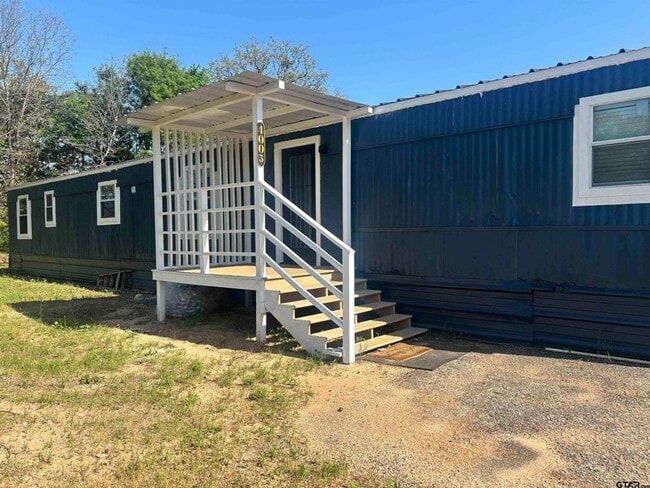 Building Photo - 4005 County Rd 3190