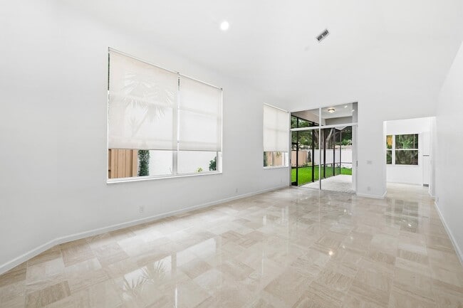 Building Photo - 2480 NW 66th Dr