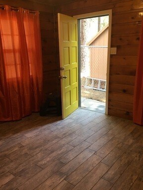 Foto del edificio - 528 Cottage Ln