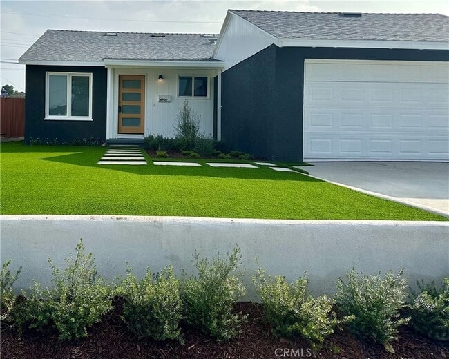 Photo - 14900 Doty Ave House