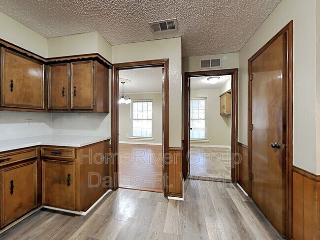 Building Photo - 4331 Cinnabar Dr